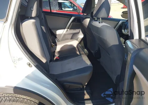 2015 Toyota Rav4 Le z USA, uszkodzony, nr VIN JTMZFREV1FJ028424